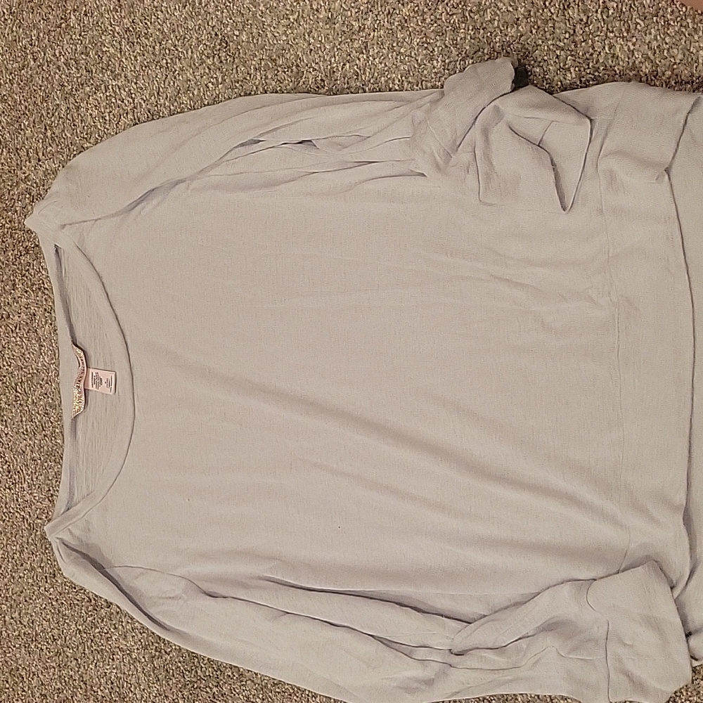 VS lounge top